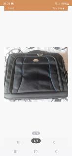 Grundig Laptoptas, Computers en Software, Laptoptassen, Ophalen of Verzenden, Zo goed als nieuw, Schoudertas