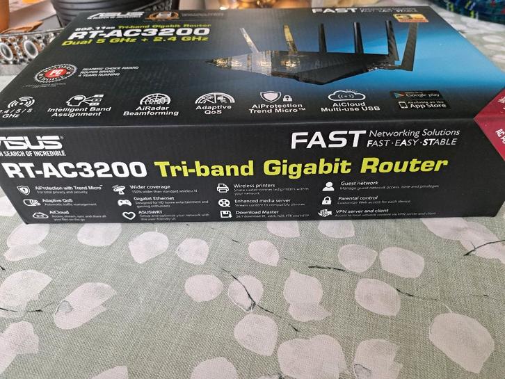 Router gigabit RT-AC3200, Computers en Software, Routers en Modems, Gebruikt, Router, Ophalen of Verzenden