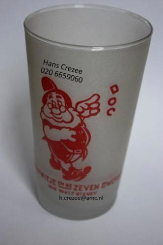 zoek oud disney sneeuwwitje 7 dwergen glas set 8 glazen 1940, Antiek en Kunst, Antiek | Glas en Kristal, Ophalen of Verzenden