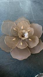 Suoer leuke goudkleurige metalen bloemen, Ophalen, Zo goed als nieuw