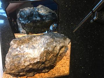 Prachtige Apfrodite Erts Steen beschikbaar voor biedingen