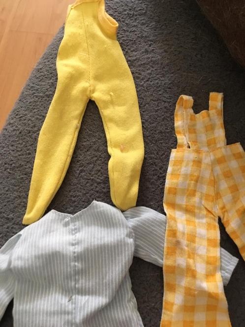 Barbie kleertjes oude en nieuwe., Verzamelen, Poppen, Gebruikt, Kleertjes, Ophalen of Verzenden