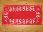 Vintage Zweeds kerstkleedje rood mt jultomtar kerstkabouters, Diversen, Kerst, Ophalen of Verzenden, Zo goed als nieuw