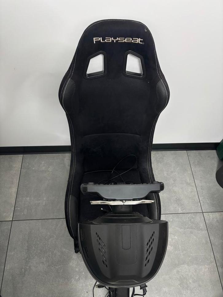 Playseat Evolution + Thrustmaster T300, F1 sturen & Pedalen, Spelcomputers en Games, Spelcomputers | Overige, Zo goed als nieuw