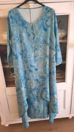 Mooie aquablauwe gedessineerde enkellange jurk 3XL (46), Kleding | Dames, Verzenden, Nieuw, Blauw, Jurk