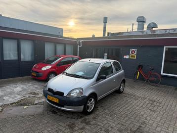 Toyota Yaris 1.0 16V Vvti/NWE APK/zeer zuinig 845kg! beschikbaar voor biedingen