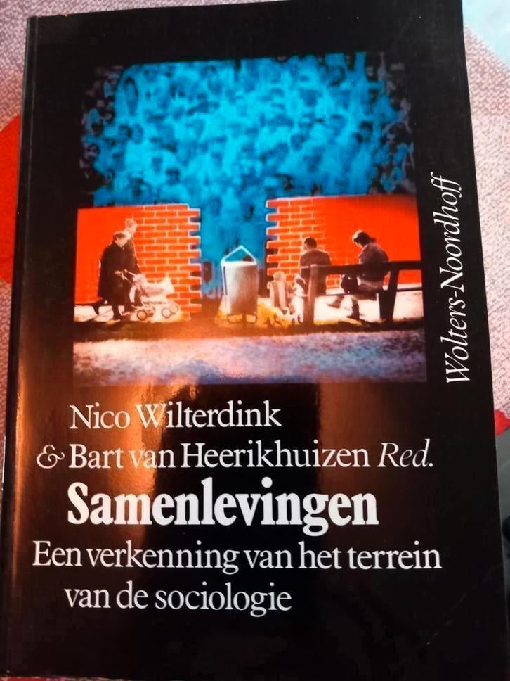 Samenlevingen - Nico Wilterdink, Boeken, Ophalen of Verzenden, Zo goed als nieuw, Nederland