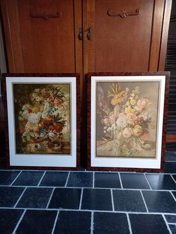 2 bloemenafbeeldingen/ schilderijen in lijst beschikbaar voor biedingen