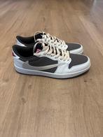Travis Scott Reverse Mocha, Kleding | Heren, Schoenen, Ophalen of Verzenden, Nieuw, Bruin