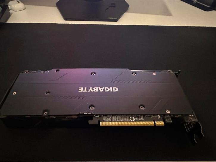 Gigabyte RTX 2070 OC GPU 1080p 144hz, Computers en Software, Videokaarten, Zo goed als nieuw, PCI-Express 4.0, GDDR6, Ophalen