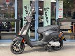 Vespa Sprint 50 4T 45km Mat Zwart bj. 2024 4567km 1e eig., Fietsen en Brommers, Scooters | Vespa, Ophalen, Overige modellen, Maximaal 45 km/u