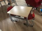 Stevige Kindertafel met twee stoeltjes vintage, Verzenden, Gebruikt, Tafel(s) en Stoel(en)