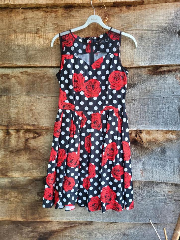 Retro jurk met rozen en stippen - Dolly and Dotty, Kleding | Dames, Jurken, Zo goed als nieuw, Maat 38/40 (M), Zwart, Boven de knie