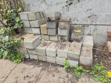 Partij Stenen 21 x 10 x 8cm beschikbaar voor biedingen
