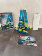 Lego 42105 Catamaran technic, Ophalen of Verzenden, Zo goed als nieuw, Complete set, Lego