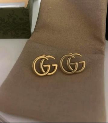 Gucci oorbellen met doosje en zakje beschikbaar voor biedingen