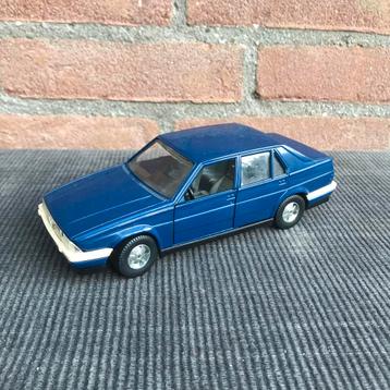1:24 BBURAGO ALFA ROMEO 75 ………. NÚ 9,50 !! beschikbaar voor biedingen
