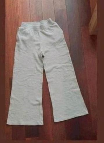 Leuk makkelijk zittend broekje maat 38 15 eur blouse maat 38 beschikbaar voor biedingen