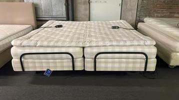 Hästens elektrische adjustable boxspring 210x210 inc topper  beschikbaar voor biedingen