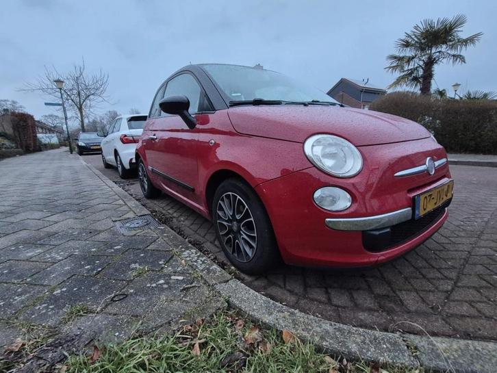 Fiat 500 1.2 AUT 51KW 2009 Rood  NIEUWE VERSNELLINGSBAK, Auto's, Fiat, Particulier, ABS, Airbags, Airconditioning, Bluetooth, Boordcomputer