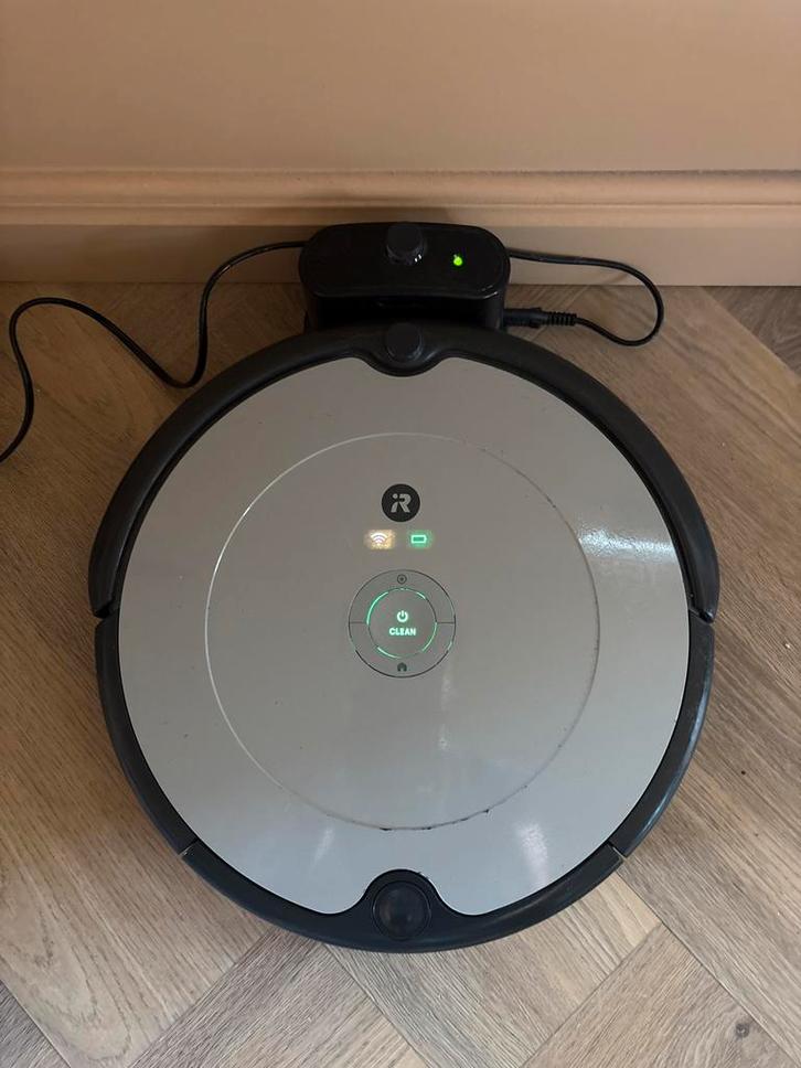 iRobot Roomba 698 Robotstofzuiger, Witgoed en Apparatuur, Stofzuigers, Zo goed als nieuw, Robotstofzuiger, Minder dan 1200 watt