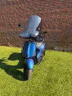 Vespa sprint Custom Galaxy blue 2022, Fietsen en Brommers, Scooters | Vespa, Ophalen, Zo goed als nieuw, Vespa S