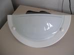wandlamp wit metaal en mat glas, Ophalen of Verzenden, Gebruikt, Glas