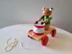 Houten trekfiguur. KIKKER met trommel. MIVA VACOV., Ophalen of Verzenden, Gebruikt, Overige typen