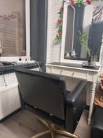 Stoel met spiegel en tafel voor een dameskapper., Huis en Inrichting, Stoelen, Ophalen of Verzenden, Zo goed als nieuw, Bruin