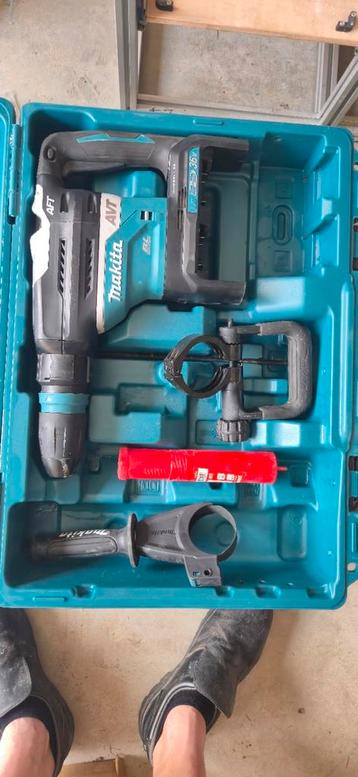 Makita DHR400ZKUN met set boren en beitelsen verloop max-+ beschikbaar voor biedingen