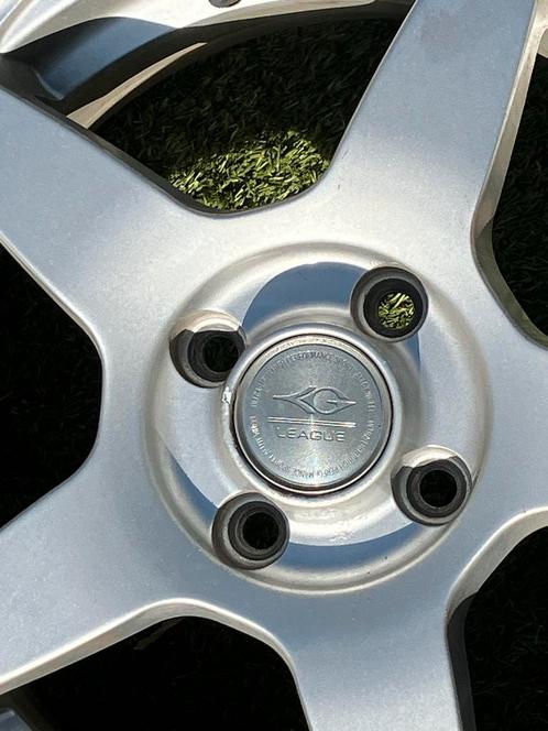 4 Vredestein Winterbanden met Velgen - 185/55 R15, Auto-onderdelen, Banden en Velgen, Banden en Velgen, Winterbanden, 15 inch