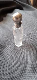 Antiek parfum flesje met zilver dop keurmerk zwaard en VK de, Verzamelen, Ophalen of Verzenden, Gebruikt, Parfumfles