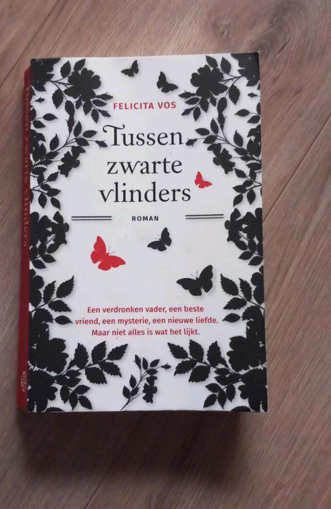 Felicita Vos - Tussen zwarte vlinders, Boeken, Literatuur, Gelezen, Nederland, Ophalen of Verzenden