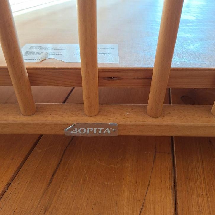 Houten Box Bopita met Wieltjes, Kinderen en Baby's, Boxen, Zo goed als nieuw, Vierkant, Wieltjes, Ophalen
