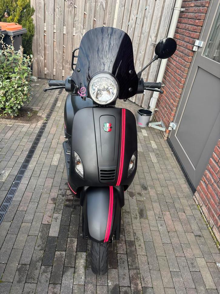 GTS Toscana Pure - Stijlvolle Scooter!, Fietsen en Brommers, Brommeronderdelen | Scooters, Gebruikt, Overige merken, Overige typen