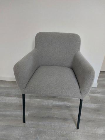 Grijze eetkamerstoel  beschikbaar voor biedingen