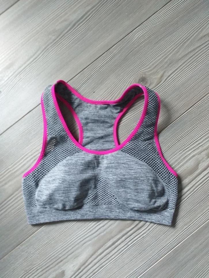 Voorgevormde sporttop/sportbeha van H&M, maat XS., Kleding | Dames, Sportkleding, Zo goed als nieuw, Fitness of Aerobics, Maat 34 (XS) of kleiner