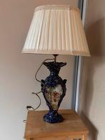 Vintage Italiaanse tafellamp un Capodimonte stijl, Antiek en Kunst, Antiek | Lampen, Ophalen of Verzenden