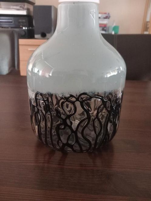 Vaas, Vase ~ Grote Mondgeblazen ~ Grijs met Zwart, Huis en Inrichting, Woonaccessoires | Vazen, Zo goed als nieuw, Zwart, Glas