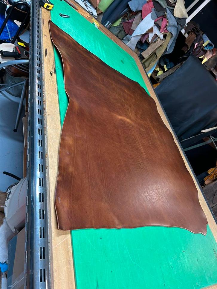 Cognac kleur hele tuigleer 3 mm dikte half soepel nr1, Hobby en Vrije tijd, Stoffen en Lappen, Zo goed als nieuw, Leer of Kunstleer