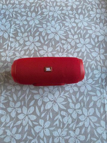JBL box charge 3 red  beschikbaar voor biedingen