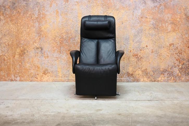 ZGANieuw zwarte leren Jori Symphony design relaxfauteuil, Huis en Inrichting, Fauteuils, Zo goed als nieuw, Leer, Metaal, 50 tot 75 cm