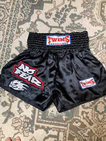 Twins Muaythai short maat m beschikbaar voor biedingen