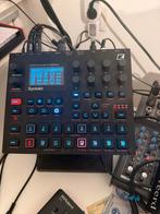 Elektron Syntakt - Drumcomputer & Synthesizer met standaard, Muziek en Instrumenten, Synthesizers, Overige merken, Zo goed als nieuw