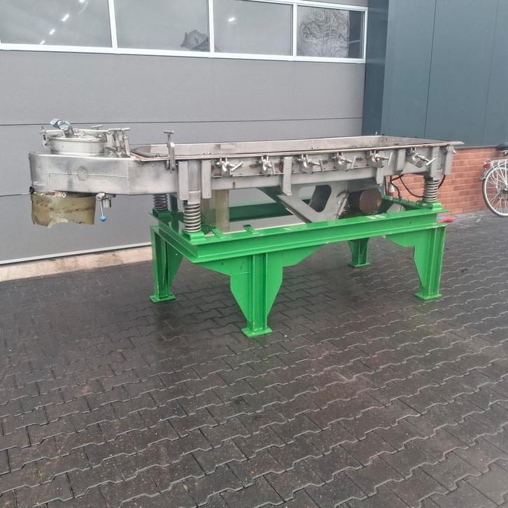 Zeefmachine / trilzeef Schudzeef met verwisselbaar zeefdek, Zakelijke goederen, Machines en Bouw | Industrie en Techniek, Ophalen