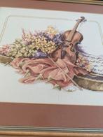 Professioneel ingelijst borduurwerk viool & bloemen, Hobby en Vrije tijd, Borduren en Borduurmachines, Ophalen, Zo goed als nieuw