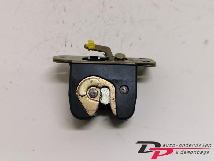 Slotmechaniek Achterklep van een Mitsubishi Carisma, Auto-onderdelen, Carrosserie en Plaatwerk, Mitsubishi, Gebruikt, 3 maanden garantie