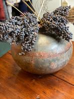 Oude Indiase waterkruik met decoratie, Huis en Inrichting, Woonaccessoires | Kunstplanten en Kunstbloemen, Ophalen of Verzenden