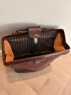 Prachtige vintage leren beugel rugtas, Overige merken, Gebruikt, 25 tot 40 cm, Ophalen of Verzenden