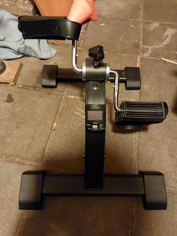 Tunturi Stoelfiets - Revalidatie beschikbaar voor biedingen